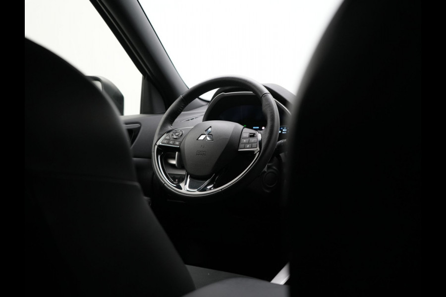 Mitsubishi Eclipse Cross 2.4 Intense+ PHEV 188pk Dealer O.H. | Trekhaak Afn. | Adaptive Cruise | 360 Camera | Alcantara Sportstoelen & Stuur Verwarmd | Navigatie Via TomTom | Keyless | Blis | Apple Carplay | DAB | Plug In Hybr