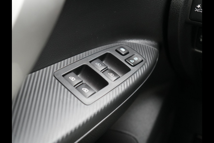 Mitsubishi Eclipse Cross 2.4 Intense+ PHEV 188pk Dealer O.H. | Trekhaak Afn. | Adaptive Cruise | 360 Camera | Alcantara Sportstoelen & Stuur Verwarmd | Navigatie Via TomTom | Keyless | Blis | Apple Carplay | DAB | Plug In Hybr