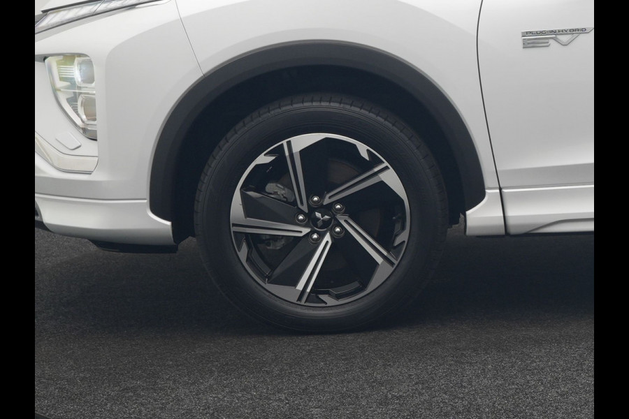 Mitsubishi Eclipse Cross 2.4 Intense+ PHEV 188pk Dealer O.H. | Trekhaak Afn. | Adaptive Cruise | 360 Camera | Alcantara Sportstoelen & Stuur Verwarmd | Navigatie Via TomTom | Keyless | Blis | Apple Carplay | DAB | Plug In Hybr