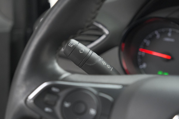 Opel Crossland X 110 Turbo Innovation | Trekhaak | Allseason | Apple Carplay | Parkeersensoren