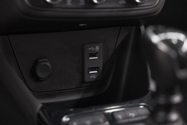 Opel Crossland X 110 Turbo Innovation | Trekhaak | Allseason | Apple Carplay | Parkeersensoren