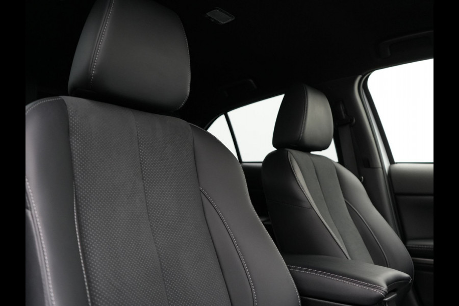 Mitsubishi Eclipse Cross 2.4 Intense+ PHEV 188pk Dealer O.H. | Adaptive Cruise | 360 Camera | Alcantara Sportstoelen & Stuur Verwarmd | Apple Carplay | Navigatie Via TomTom | Keyless | Blis | DAB | Plug In Hybrid