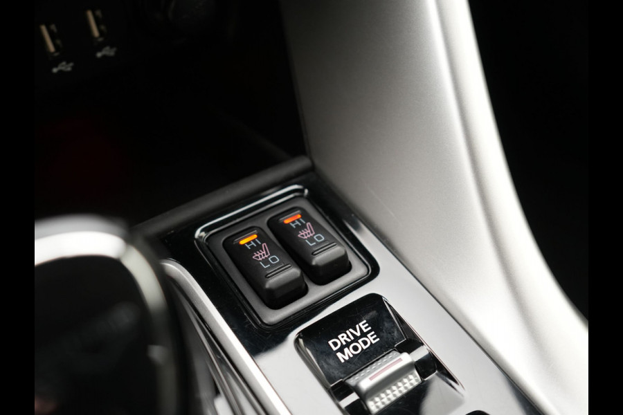 Mitsubishi Eclipse Cross 2.4 Intense+ PHEV 188pk Dealer O.H. | Adaptive Cruise | 360 Camera | Alcantara Sportstoelen & Stuur Verwarmd | Apple Carplay | Navigatie Via TomTom | Keyless | Blis | DAB | Plug In Hybrid