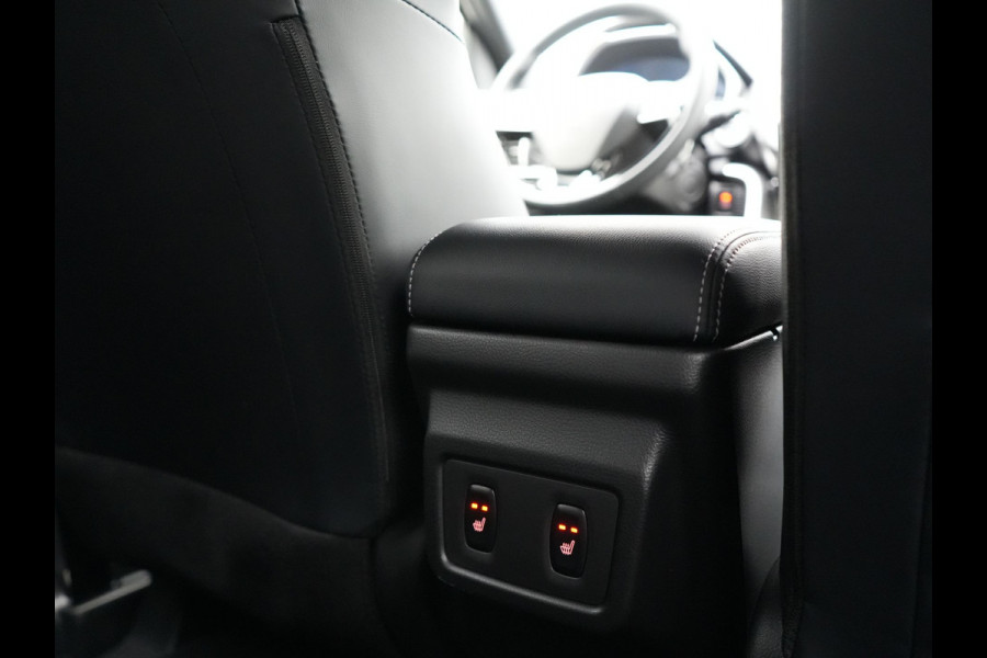 Mitsubishi Eclipse Cross 2.4 Intense+ PHEV 188pk Dealer O.H. | Adaptive Cruise | 360 Camera | Alcantara Sportstoelen & Stuur Verwarmd | Apple Carplay | Navigatie Via TomTom | Keyless | Blis | DAB | Plug In Hybrid