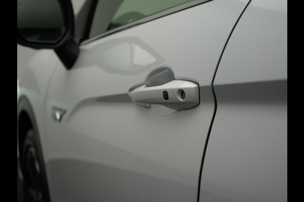 Mitsubishi Eclipse Cross 2.4 Intense+ PHEV 188pk Dealer O.H. | Adaptive Cruise | 360 Camera | Alcantara Sportstoelen & Stuur Verwarmd | Apple Carplay | Navigatie Via TomTom | Keyless | Blis | DAB | Plug In Hybrid