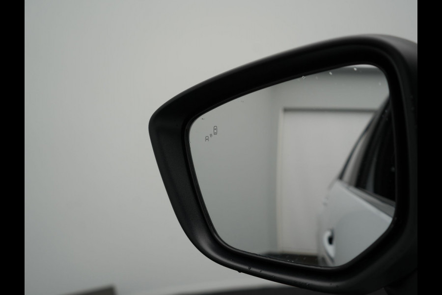 Mitsubishi Eclipse Cross 2.4 Intense+ PHEV 188pk Dealer O.H. | Trekhaak Afn. | Adaptive Cruise | 360 Camera | Alcantara Sportstoelen & Stuur Verwarmd | Keyless | Blis | Navigatie | DAB |  Plug In Hybrid