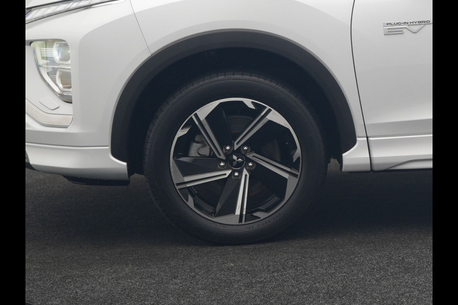 Mitsubishi Eclipse Cross 2.4 Intense+ PHEV 188pk Dealer O.H. | Trekhaak Afn. | Adaptive Cruise | 360 Camera | Alcantara Sportstoelen & Stuur Verwarmd | Keyless | Blis | Navigatie | DAB |  Plug In Hybrid