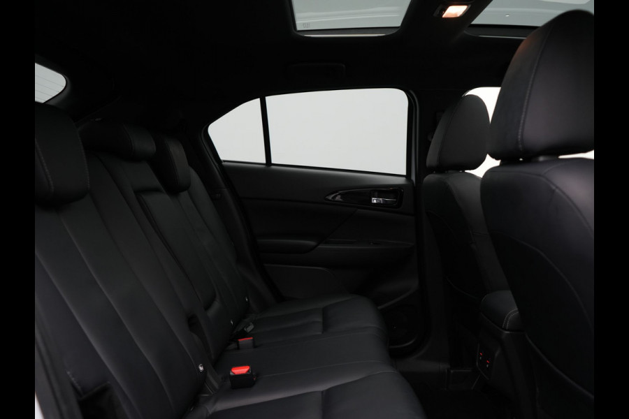 Mitsubishi Eclipse Cross 2.4 Instyle PHEV 188pk Dealer O.H. | Trekhaak Afn. | Panodak | Head Up | Adaptive Cruise | 360 Camera | Lederen Sportstoelen & Stuur Verwarmd | Apple Carplay | Keyless | Blis | Navigatie TomTom | Plug