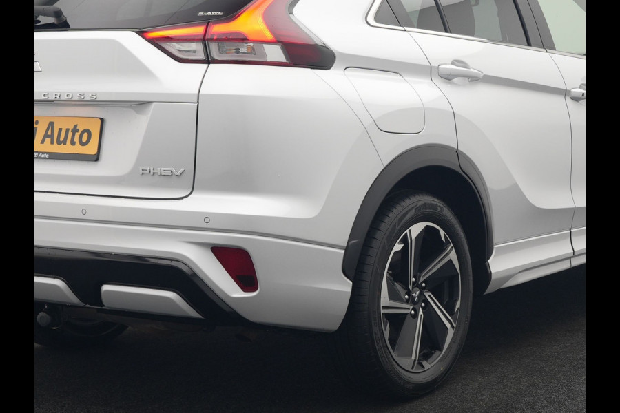 Mitsubishi Eclipse Cross 2.4 Instyle PHEV 188pk Dealer O.H. | Trekhaak Afn. | Panodak | Head Up | Adaptive Cruise | 360 Camera | Lederen Sportstoelen & Stuur Verwarmd | Apple Carplay | Keyless | Blis | Navigatie TomTom | Plug