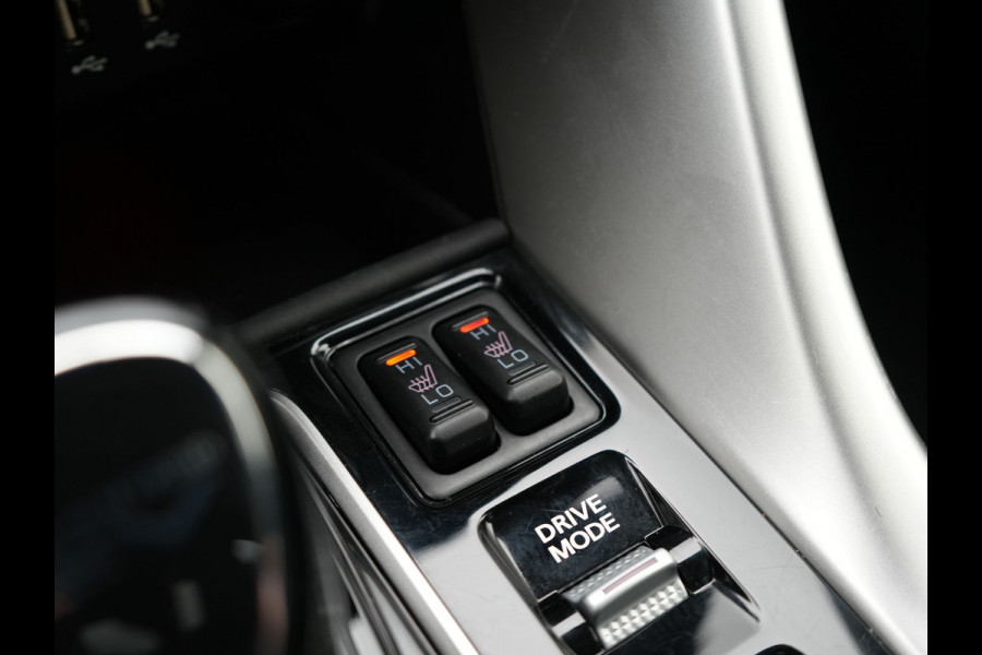 Mitsubishi Eclipse Cross 2.4 Instyle PHEV 188pk Dealer O.H. | Trekhaak Afn. | Panodak | Head Up | Adaptive Cruise | 360 Camera | Lederen Sportstoelen & Stuur Verwarmd | Apple Carplay | Keyless | Blis | Navigatie TomTom | Plug