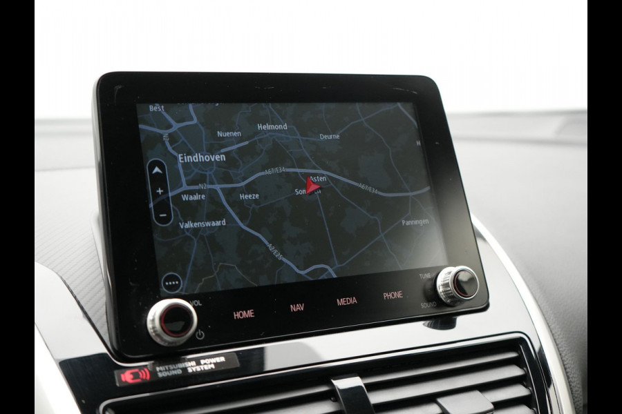 Mitsubishi Eclipse Cross 2.4 Instyle PHEV 188pk Dealer O.H. | Trekhaak Afn. | Panodak | Head Up | Adaptive Cruise | 360 Camera | Lederen Sportstoelen & Stuur Verwarmd | Apple Carplay | Keyless | Blis | Navigatie TomTom | Plug