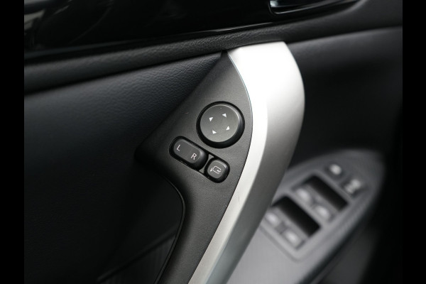 Mitsubishi Eclipse Cross 2.4 Instyle PHEV 188pk Dealer O.H. | Trekhaak Afn. | Panodak | Head Up | Adaptive Cruise | 360 Camera | Lederen Sportstoelen & Stuur Verwarmd | Apple Carplay | Keyless | Blis | Navigatie TomTom | Plug