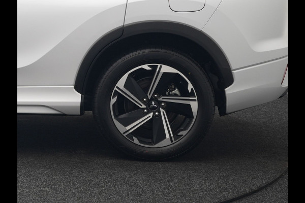 Mitsubishi Eclipse Cross 2.4 Instyle PHEV 188pk Dealer O.H. | Trekhaak Afn. | Panodak | Head Up | Adaptive Cruise | 360 Camera | Lederen Sportstoelen & Stuur Verwarmd | Apple Carplay | Keyless | Blis | Navigatie TomTom | Plug