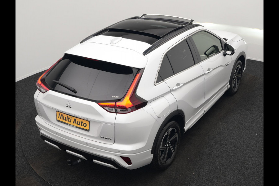 Mitsubishi Eclipse Cross 2.4 Instyle PHEV 188pk Dealer O.H | Trekhaak Afn. | Panodak | Adaptive Cruise | 360 Camera | Lederen Sportstoelen & Stuur Verwarmd | Keyless | Apple Carplay | Blis | Navigatie | Lane Assist | Plug In Hybrid