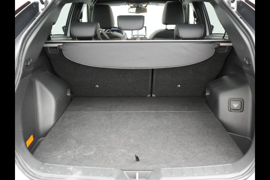 Mitsubishi Eclipse Cross 2.4 Instyle PHEV 188pk Dealer O.H | Trekhaak Afn. | Panodak | Adaptive Cruise | 360 Camera | Lederen Sportstoelen & Stuur Verwarmd | Keyless | Apple Carplay | Blis | Navigatie | Lane Assist | Plug In Hybrid