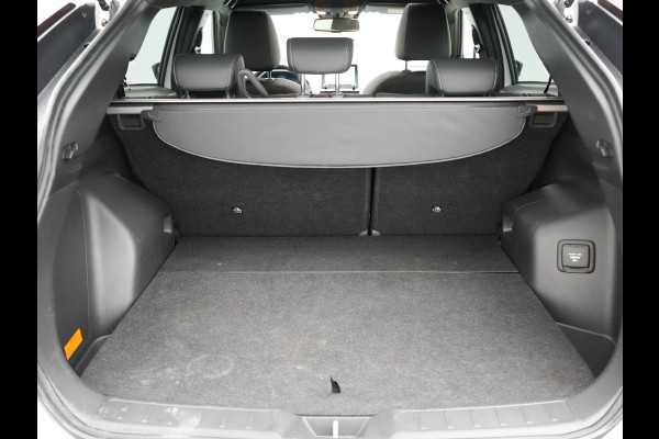 Mitsubishi Eclipse Cross 2.4 Instyle PHEV 188pk Dealer O.H | Trekhaak Afn. | Panodak | Adaptive Cruise | 360 Camera | Lederen Sportstoelen & Stuur Verwarmd | Keyless | Apple Carplay | Blis | Navigatie | Lane Assist | Plug In Hybrid