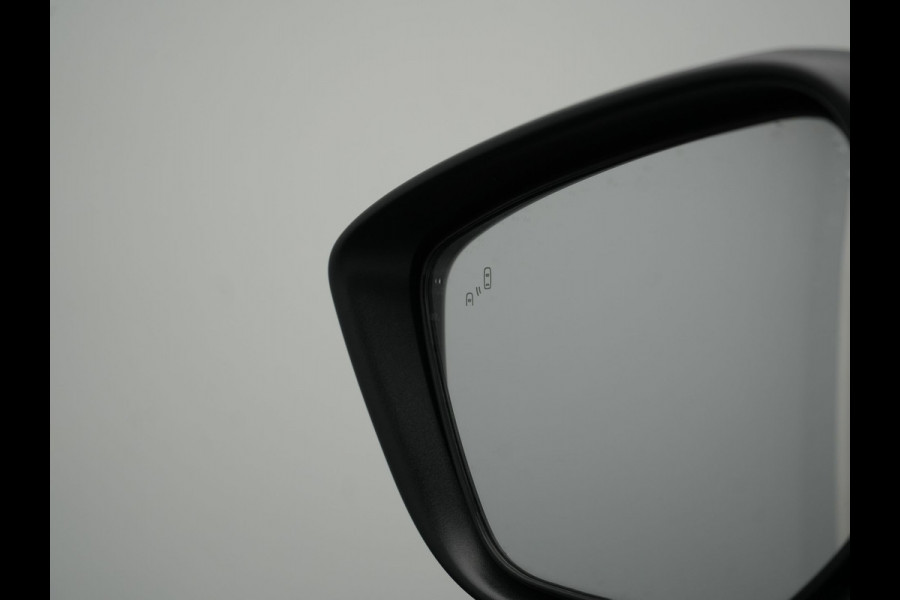 Mitsubishi Eclipse Cross 2.4 Instyle PHEV 188pk Dealer O.H | Trekhaak Afn. | Panodak | Adaptive Cruise | 360 Camera | Lederen Sportstoelen & Stuur Verwarmd | Keyless | Apple Carplay | Blis | Navigatie | Lane Assist | Plug In Hybrid