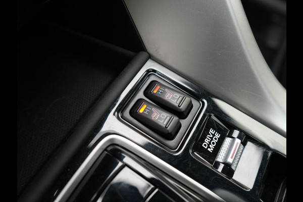 Mitsubishi Eclipse Cross 2.4 Instyle PHEV 188pk Dealer O.H | Trekhaak Afn. | Panodak | Adaptive Cruise | 360 Camera | Lederen Sportstoelen & Stuur Verwarmd | Keyless | Apple Carplay | Blis | Navigatie | Lane Assist | Plug In Hybrid