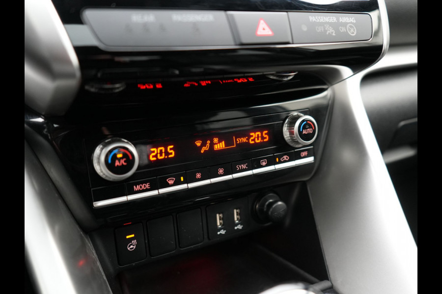 Mitsubishi Eclipse Cross 2.4 Instyle PHEV 188pk Dealer O.H | Trekhaak Afn. | Panodak | Adaptive Cruise | 360 Camera | Lederen Sportstoelen & Stuur Verwarmd | Keyless | Apple Carplay | Blis | Navigatie | Lane Assist | Plug In Hybrid