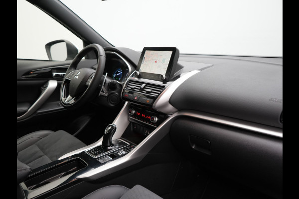 Mitsubishi Eclipse Cross 2.4 Intense+ PHEV 188pk Dealer O.H. | Trekhaak Afn. | 360 Camera | Adaptive Cruise | Alcantara Sportstoelen Verwarmd | Apple Carplay | Keyless | Stuur Verwarmd | Navigatie | Blis | DAB | Plug In Hybr