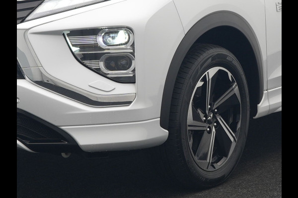 Mitsubishi Eclipse Cross 2.4 Intense+ PHEV 188pk Dealer O.H. | Trekhaak Afn. | 360 Camera | Adaptive Cruise | Alcantara Sportstoelen Verwarmd | Apple Carplay | Keyless | Stuur Verwarmd | Navigatie | Blis | DAB | Plug In Hybr