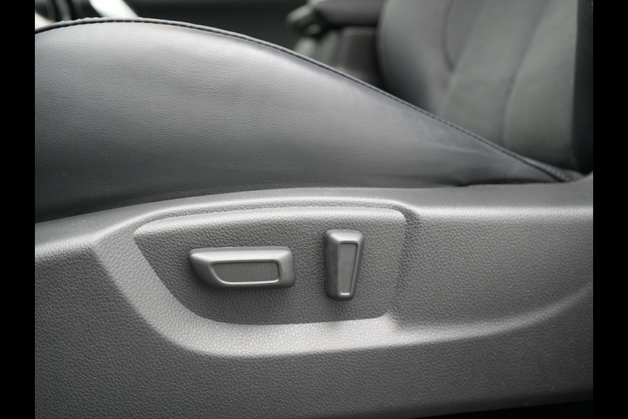 Mitsubishi Eclipse Cross 2.4 Intense+ PHEV 188pk Dealer O.H. | Trekhaak Afn. | 360 Camera | Adaptive Cruise | Alcantara Sportstoelen Verwarmd | Apple Carplay | Keyless | Stuur Verwarmd | Navigatie | Blis | DAB | Plug In Hybr