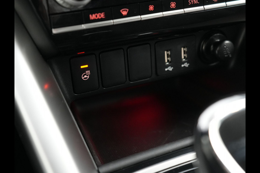 Mitsubishi Eclipse Cross 2.4 Intense+ PHEV 188pk Dealer O.H. | Trekhaak Afn. | 360 Camera | Adaptive Cruise | Alcantara Sportstoelen Verwarmd | Apple Carplay | Keyless | Stuur Verwarmd | Navigatie | Blis | DAB | Plug In Hybr