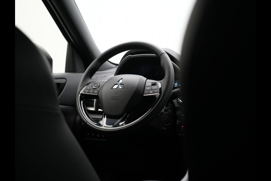 Mitsubishi Eclipse Cross 2.4 Intense+ PHEV 188pk Dealer O.H. | Trekhaak Afn. | 360 Camera | Adaptive Cruise | Alcantara Sportstoelen Verwarmd | Apple Carplay | Keyless | Stuur Verwarmd | Navigatie | Blis | DAB | Plug In Hybr