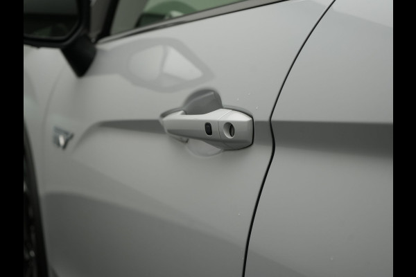 Mitsubishi Eclipse Cross 2.4 Intense+ PHEV 188pk Dealer O.H. | Trekhaak Afn. | 360 Camera | Adaptive Cruise | Alcantara Sportstoelen Verwarmd | Apple Carplay | Keyless | Stuur Verwarmd | Navigatie | Blis | DAB | Plug In Hybr