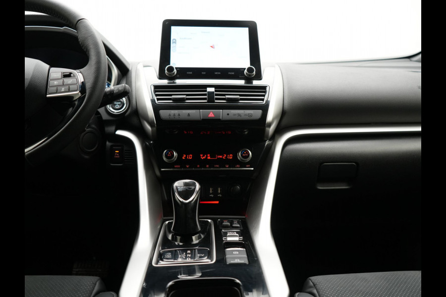 Mitsubishi Eclipse Cross 2.4 Intense+ PHEV 188pk Dealer O.H. | Trekhaak Afn. | 360 Camera | Adaptive Cruise | Alcantara Sportstoelen Verwarmd | Apple Carplay | Keyless | Stuur Verwarmd | Navigatie | Blis | DAB | Plug In Hybr