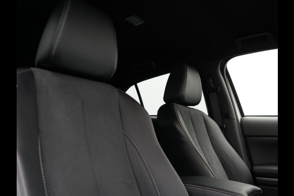 Mitsubishi Eclipse Cross 2.4 Intense+ PHEV 188pk Dealer O.H. | Adaptive Cruise | 360 Camera | Alcantara Sportstoelen & Stuur Verwarmd | Apple Carplay | Keyless | Blis | Navigatie Via TomTom | DAB | Plug In Hybrid