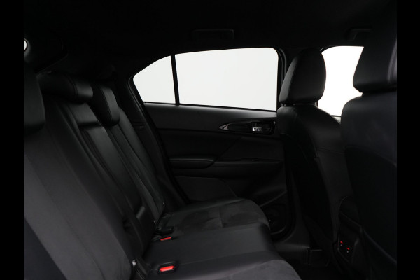 Mitsubishi Eclipse Cross 2.4 Intense+ PHEV 188pk Dealer O.H. | Adaptive Cruise | 360 Camera | Alcantara Sportstoelen & Stuur Verwarmd | Apple Carplay | Keyless | Blis | Navigatie Via TomTom | DAB | Plug In Hybrid