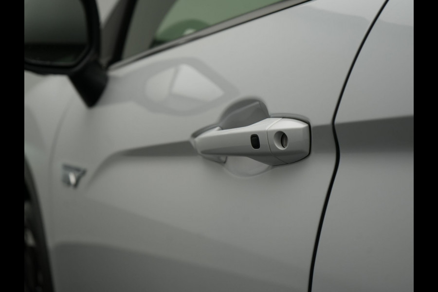 Mitsubishi Eclipse Cross 2.4 Intense+ PHEV 188pk Dealer O.H. | Adaptive Cruise | 360 Camera | Alcantara Sportstoelen & Stuur Verwarmd | Apple Carplay | Keyless | Blis | Navigatie Via TomTom | DAB | Plug In Hybrid