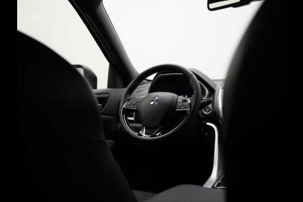Mitsubishi Eclipse Cross 2.4 Intense+ PHEV 188pk Dealer O.H. | Adaptive Cruise | 360 Camera | Alcantara Sportstoelen & Stuur Verwarmd | Apple Carplay | Keyless | Blis | Navigatie Via TomTom | DAB | Plug In Hybrid
