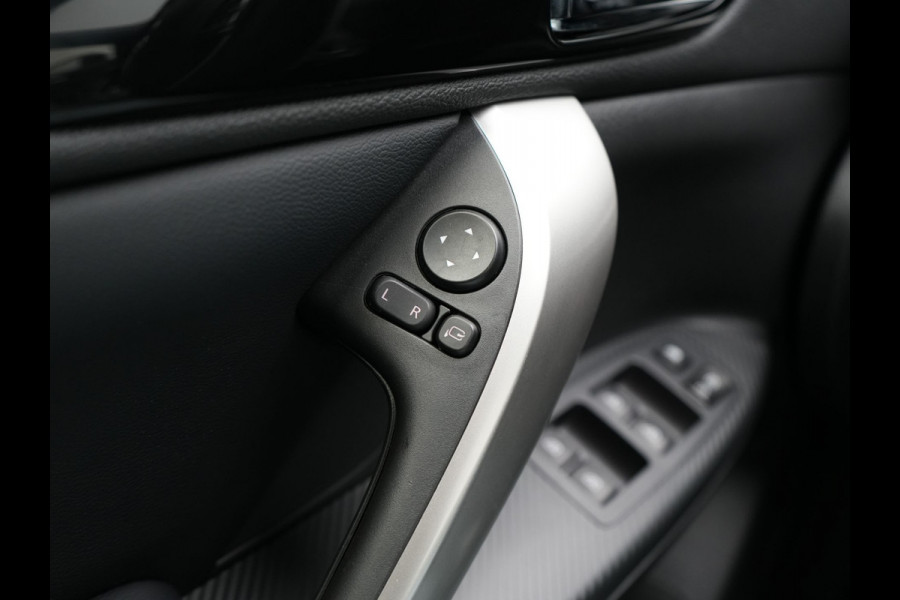 Mitsubishi Eclipse Cross 2.4 Intense+ PHEV 188pk Dealer O.H. | Adaptive Cruise | 360 Camera | Alcantara Sportstoelen & Stuur Verwarmd | Apple Carplay | Keyless | Blis | Navigatie Via TomTom | DAB | Plug In Hybrid