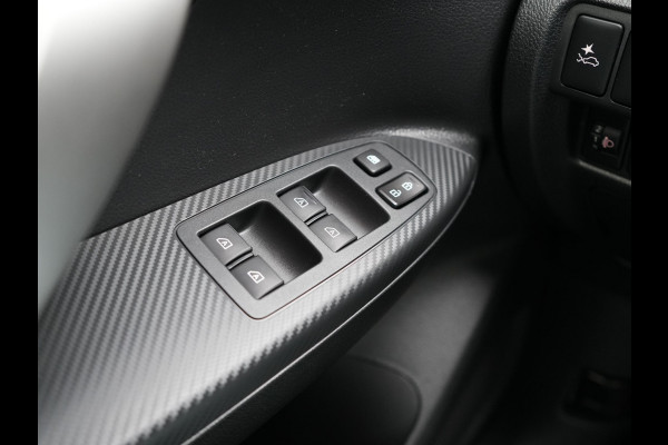 Mitsubishi Eclipse Cross 2.4 Intense+ PHEV 188pk Dealer O.H. | Adaptive Cruise | 360 Camera | Alcantara Sportstoelen & Stuur Verwarmd | Apple Carplay | Keyless | Blis | Navigatie Via TomTom | DAB | Plug In Hybrid