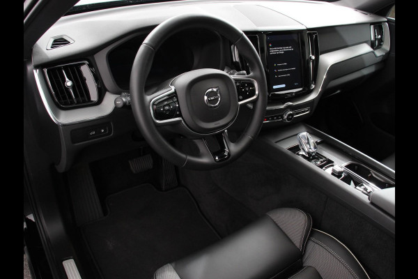 Volvo XC60 2.0 T6 Plug-in hybrid AWD Plus Black Edition Climate control | Adaptieve cruise control | Panorama dak | Stoel verwarming | Stuur verwarming | Navigatie | Camera | LED | Apple Carplay/ Android Auto