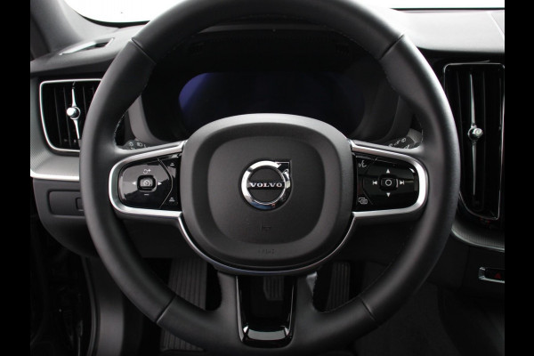 Volvo XC60 2.0 T6 Plug-in hybrid AWD Plus Black Edition Climate control | Adaptieve cruise control | Panorama dak | Stoel verwarming | Stuur verwarming | Navigatie | Camera | LED | Apple Carplay/ Android Auto