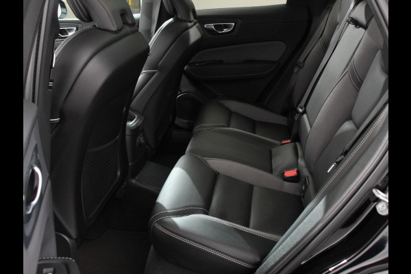 Volvo XC60 2.0 T6 Plug-in hybrid AWD Plus Black Edition Climate control | Adaptieve cruise control | Panorama dak | Stoel verwarming | Stuur verwarming | Navigatie | Camera | LED | Apple Carplay/ Android Auto