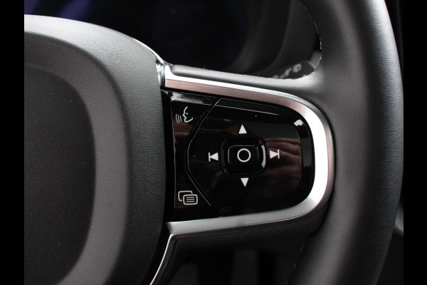 Volvo XC60 2.0 T6 Plug-in hybrid AWD Plus Black Edition Climate control | Adaptieve cruise control | Panorama dak | Stoel verwarming | Stuur verwarming | Navigatie | Camera | LED | Apple Carplay/ Android Auto