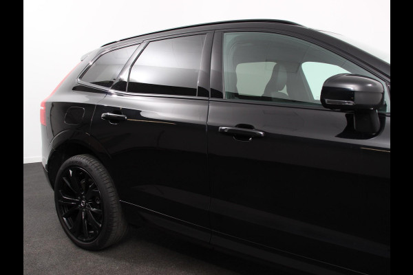 Volvo XC60 2.0 T6 Plug-in hybrid AWD Plus Black Edition Climate control | Adaptieve cruise control | Panorama dak | Stoel verwarming | Stuur verwarming | Navigatie | Camera | LED | Apple Carplay/ Android Auto