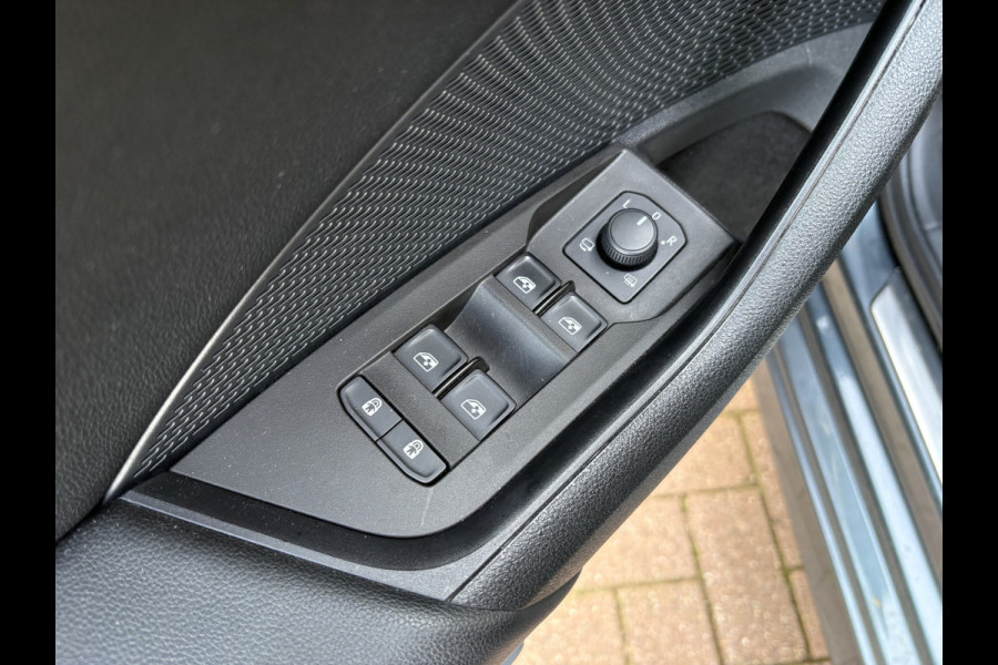 Škoda Octavia Combi 1.0 TSi Sport Business VIRTUAL/SFEER/CARPLAY/PDC/TREKHAAKWEGKLAPBAAR