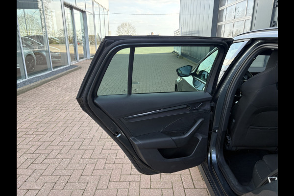 Škoda Octavia Combi 1.0 TSi Sport Business VIRTUAL/SFEER/CARPLAY/PDC/TREKHAAKWEGKLAPBAAR