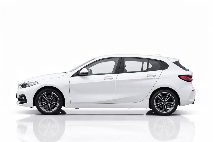 BMW 1-serie 118i Sport line | STOELVERWARMING | APPLE CARPLAY | ANDROID AUTO | NAP | SFEERVERLICHTING