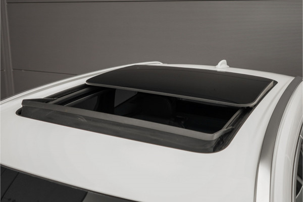 Volvo XC60 2.0 T5 AWD R-Design Pano Stoel & Stuurverw H/K Trekhaak 21"