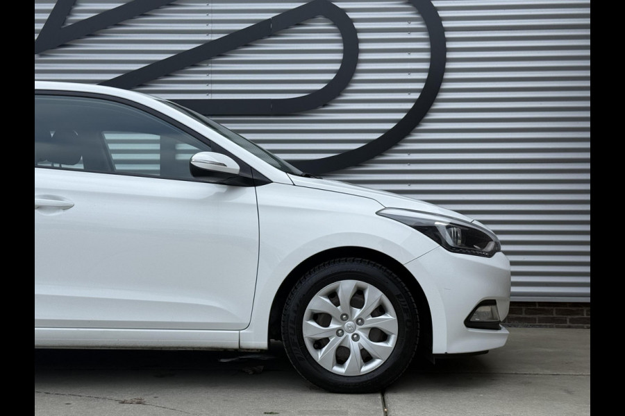 Hyundai i20 1.0 T-GDI Comfort 1e Eigenaar|Navi|Camera|Clima|Cruise|PDC|Trekhaak|N.A.P|APK tot 09-2026