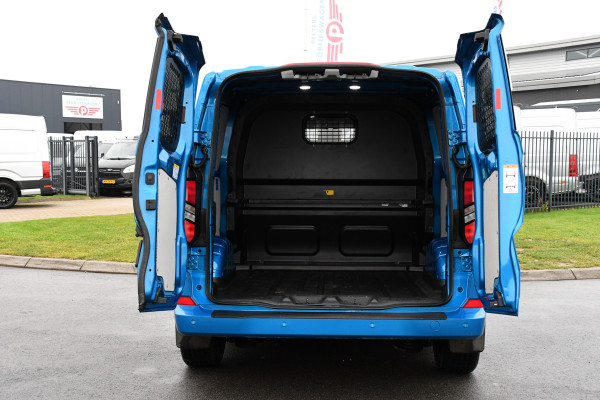 Ford Transit Custom 300 2.0 TDCI L2H1 Limited DC PB Edition Virtual, Cruise, Carplay, 2 x Schuifdeur, LED, 136pk, Automaat, Stuurverwarming, Stoelverwarming, Uniek!