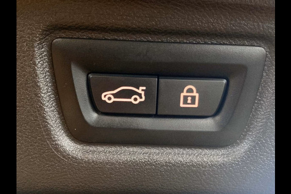 BMW 3 Serie Touring 330e M-SPORT (LCi) ** INDIVIDUAL, FULL OPTIONS, o.a. IND. LEDER, TREKH, 19-inch LMV, ** 1e EIG - UNFALLFREI ** ** INFORMEER OOK NAAR ONZE AANTREKKELIJKE FINANCIAL-LEASE TARIEVEN **