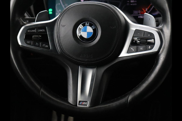 BMW 3-serie 320i M Sport | Head-Up | Stoelverwarming | Leder/Alcantara | Carplay | Live Cockpit | Keyless | Sportstoelen | Climate control