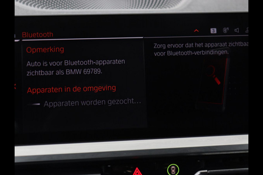 BMW 3-serie 320i M Sport | Head-Up | Stoelverwarming | Leder/Alcantara | Carplay | Live Cockpit | Keyless | Sportstoelen | Climate control